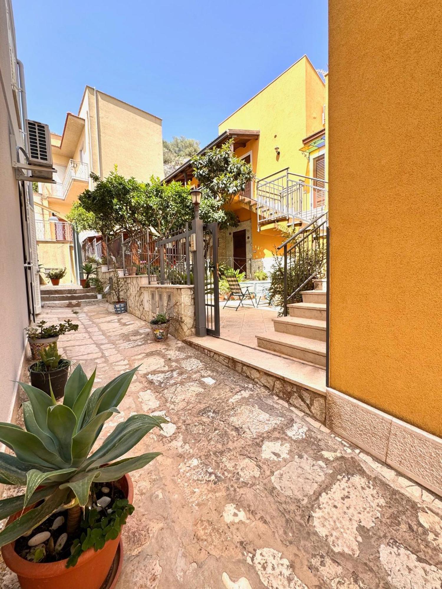 Casa Vacanze S. Marco Valderice Exterior photo
