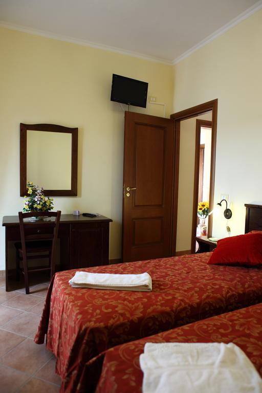 Casa Vacanze S. Marco Valderice Room photo
